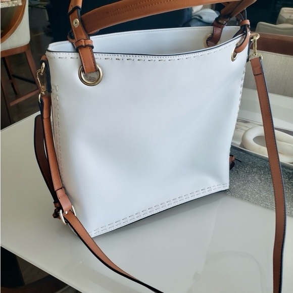 Vegan Classic Purse - Picture 6 of 6